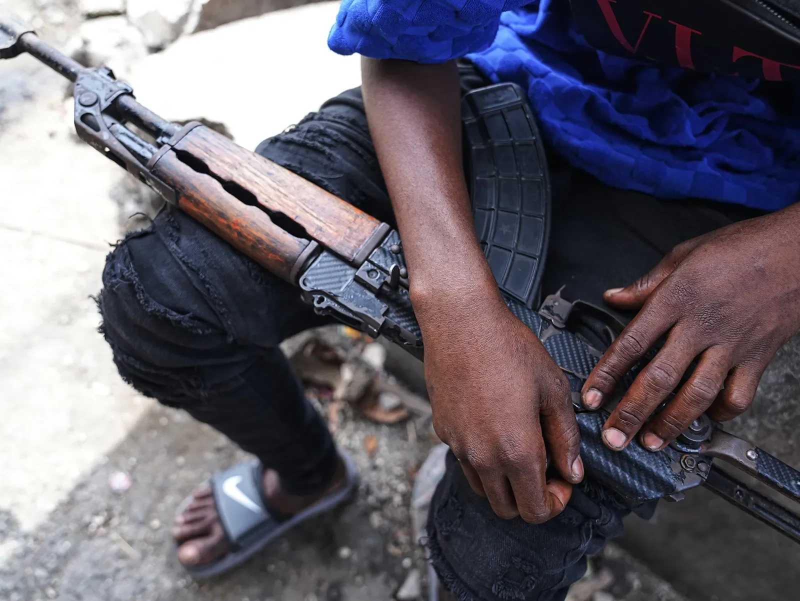ABD’nin Yardım Kesintileri, Haiti’de Çocukların Silahlı Çetelere Katılımını Artırıyor