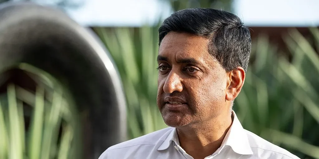 Silahlı İsrailli Yerleşimciler Ro Khanna’yı Alıkoydu. Khanna, Yasa Dışı Yerleşim Karakollarının Yıkılmasını İstiyor